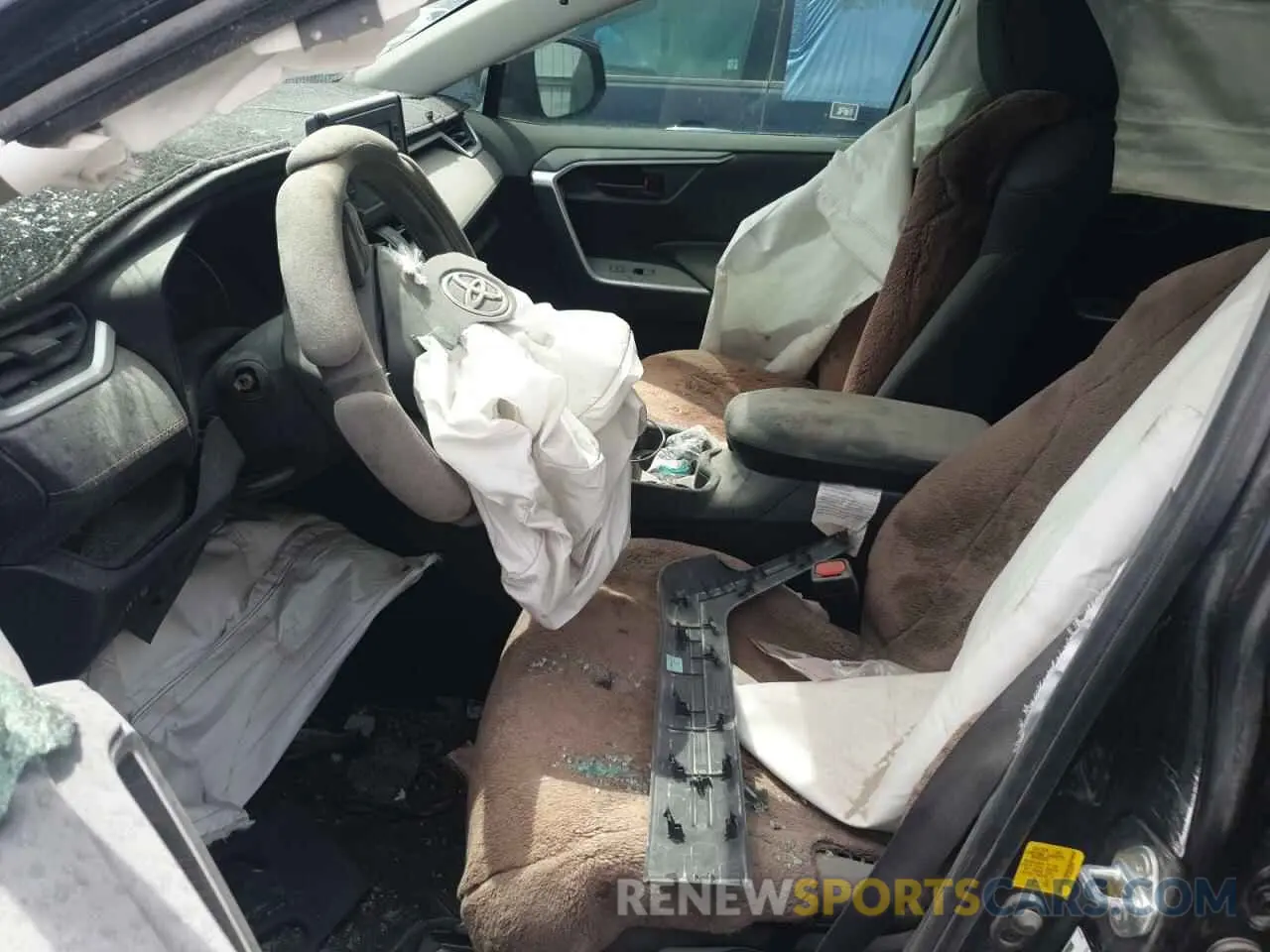 7 Photograph of a damaged car 2T3H1RFV9KC028175 TOYOTA RAV4 2019