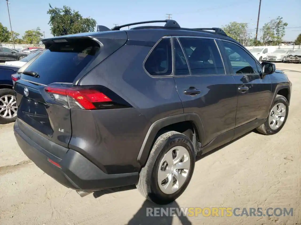 4 Photograph of a damaged car 2T3H1RFV9KW001928 TOYOTA RAV4 2019