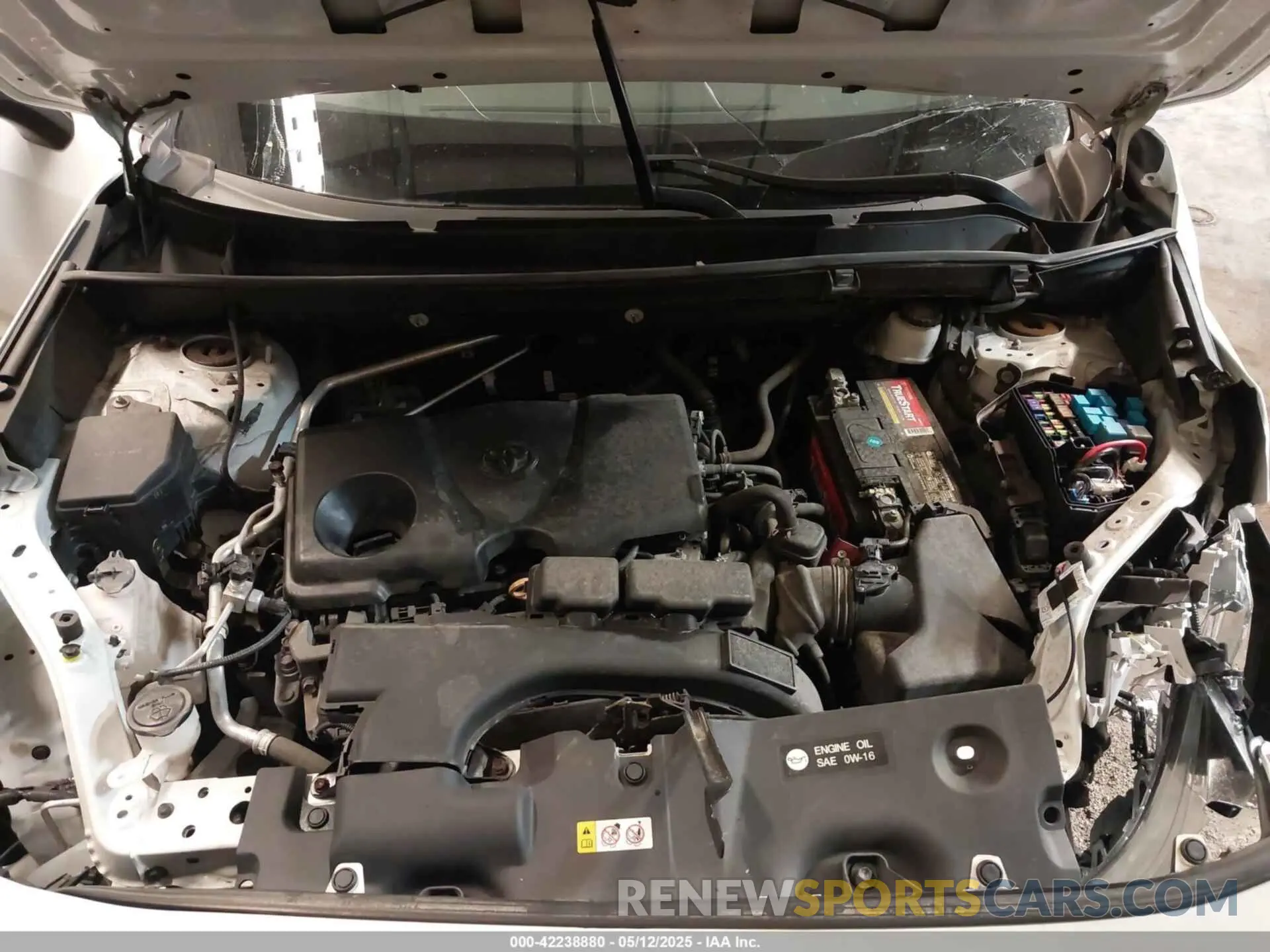10 Photograph of a damaged car 2T3H1RFV9KW003131 TOYOTA RAV4 2019