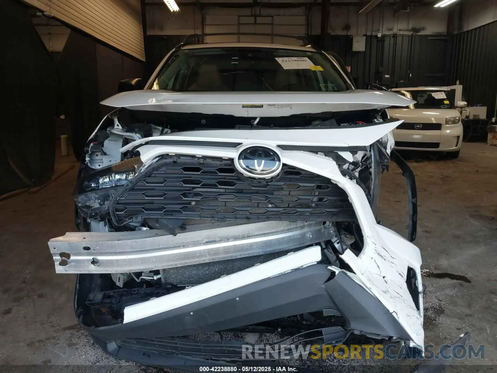 12 Photograph of a damaged car 2T3H1RFV9KW003131 TOYOTA RAV4 2019