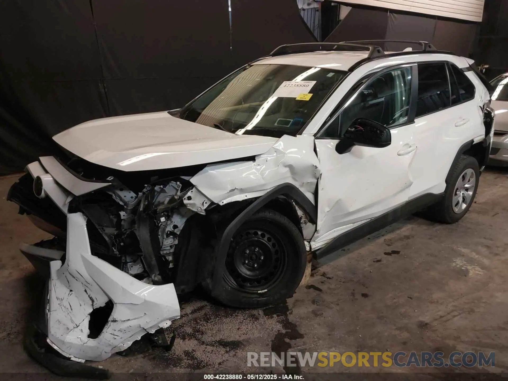 2 Photograph of a damaged car 2T3H1RFV9KW003131 TOYOTA RAV4 2019