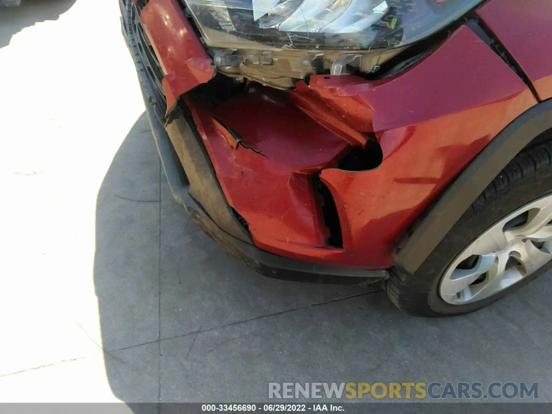 6 Photograph of a damaged car 2T3H1RFV9KW015084 TOYOTA RAV4 2019