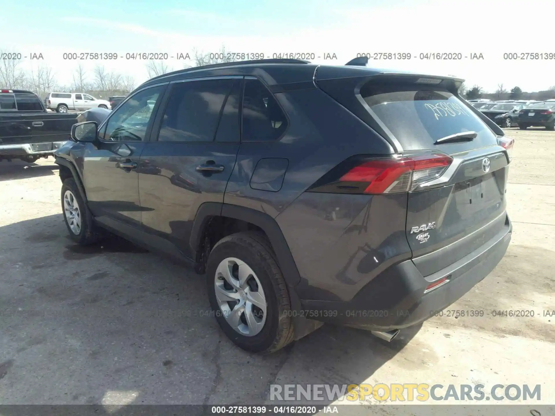 3 Photograph of a damaged car 2T3H1RFV9KW021936 TOYOTA RAV4 2019