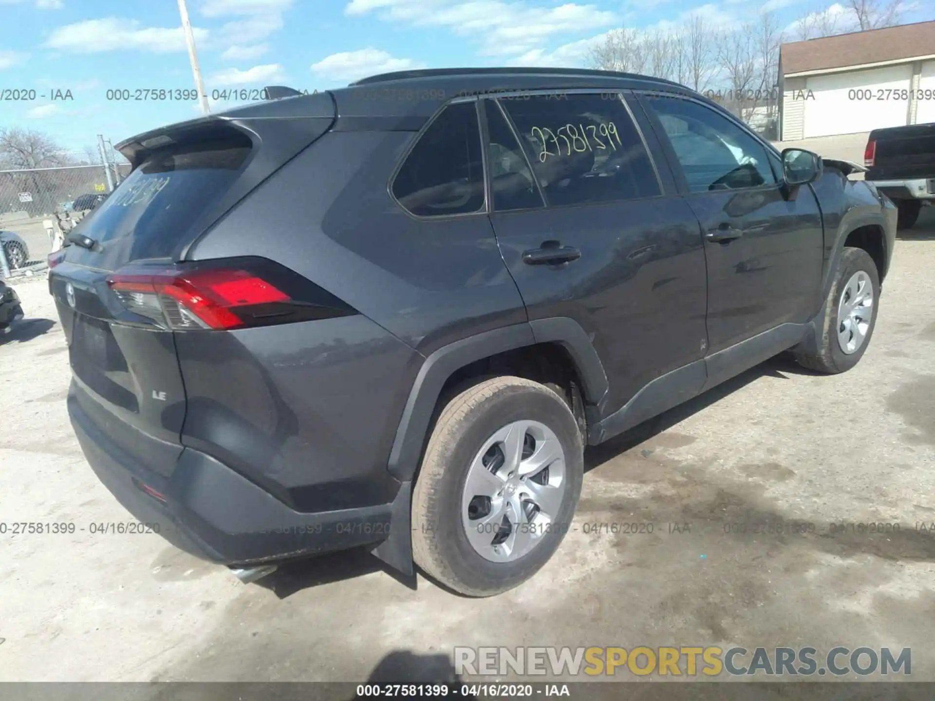 4 Photograph of a damaged car 2T3H1RFV9KW021936 TOYOTA RAV4 2019