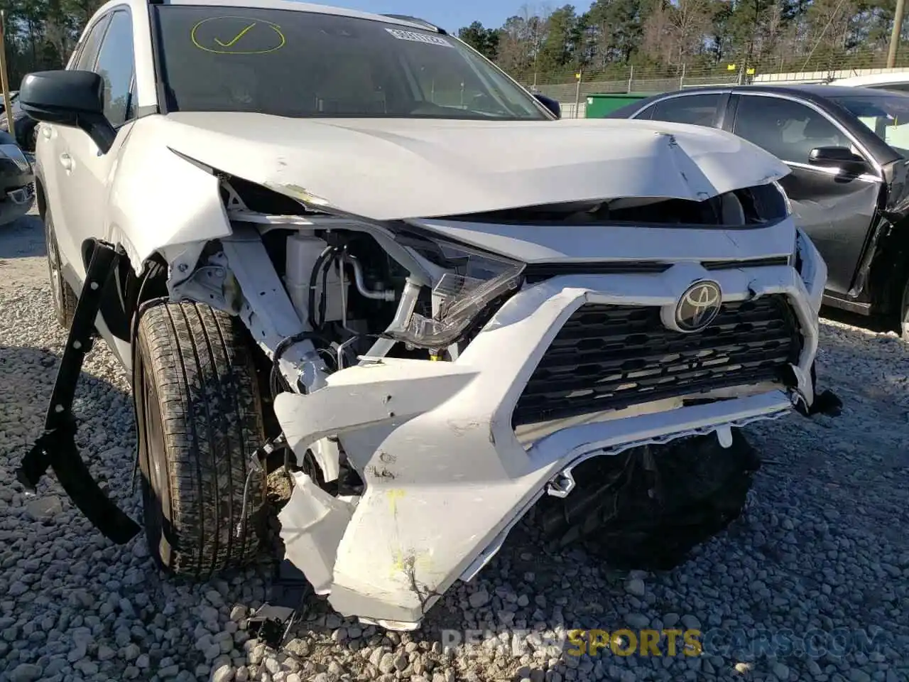 9 Photograph of a damaged car 2T3H1RFV9KW036260 TOYOTA RAV4 2019