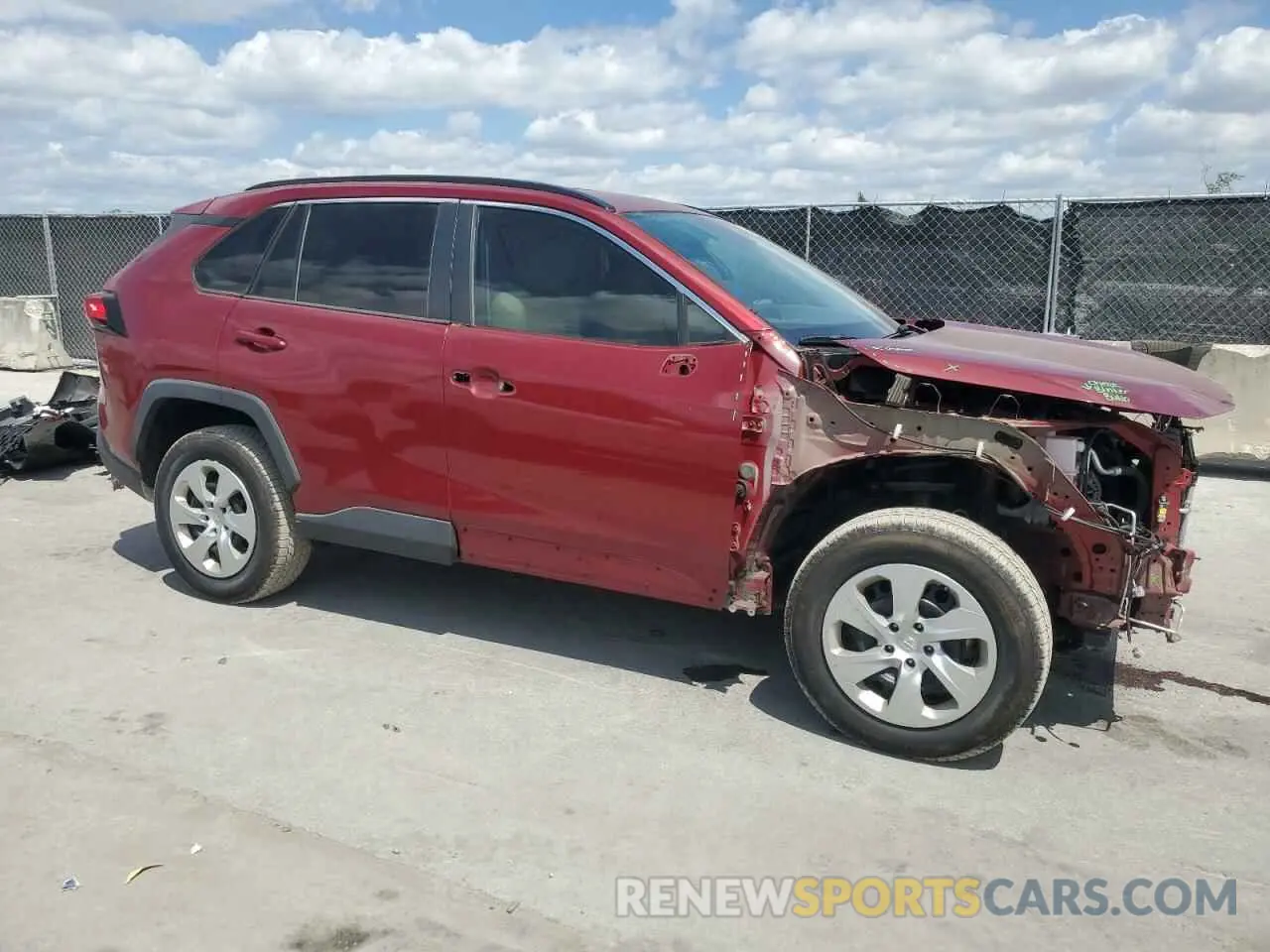 4 Photograph of a damaged car 2T3H1RFV9KW036503 TOYOTA RAV4 2019