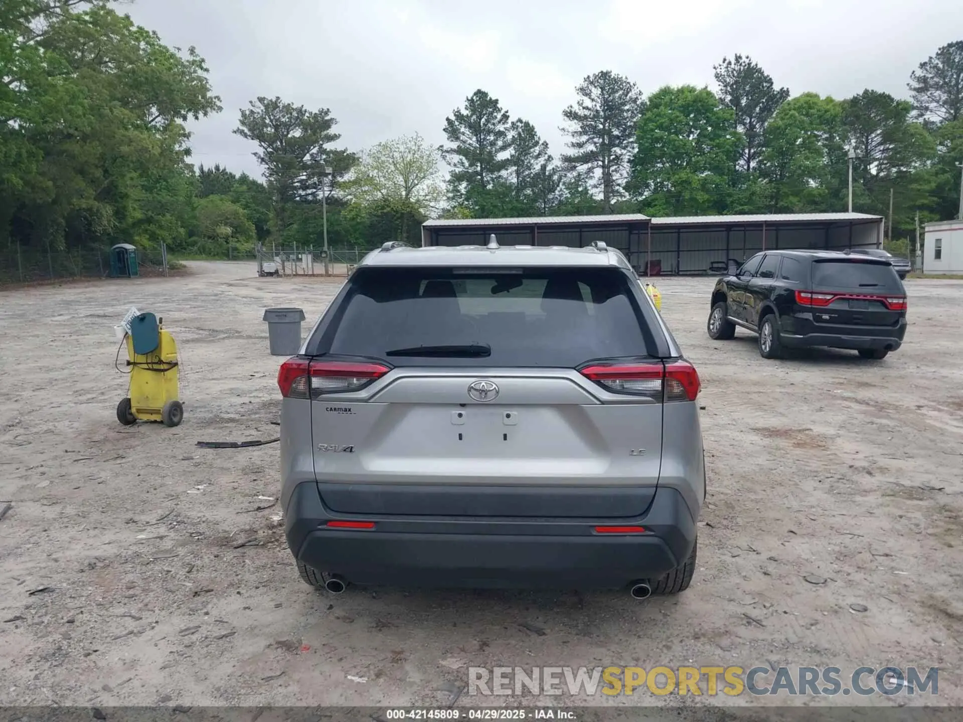16 Photograph of a damaged car 2T3H1RFV9KW038705 TOYOTA RAV4 2019