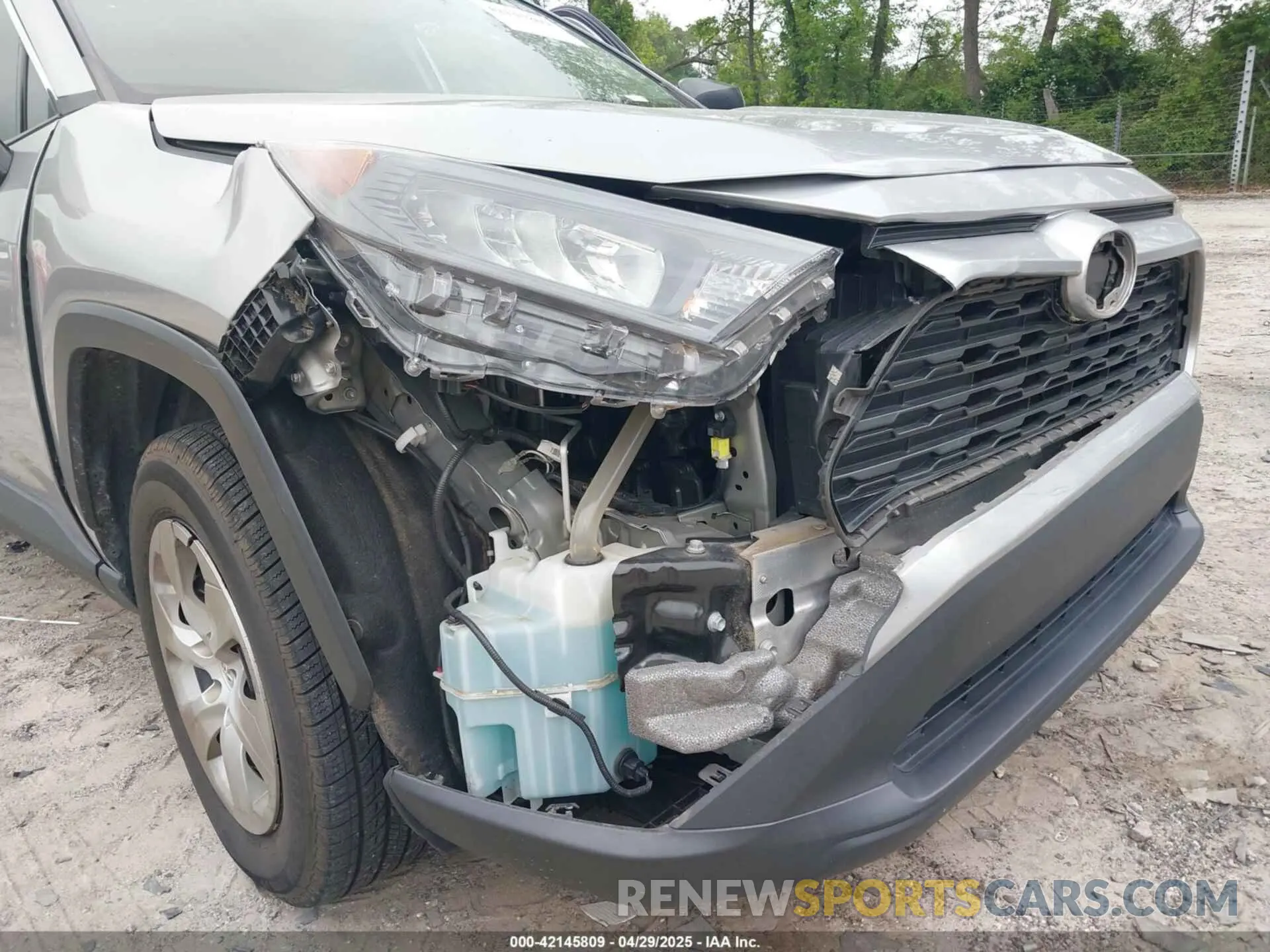6 Photograph of a damaged car 2T3H1RFV9KW038705 TOYOTA RAV4 2019