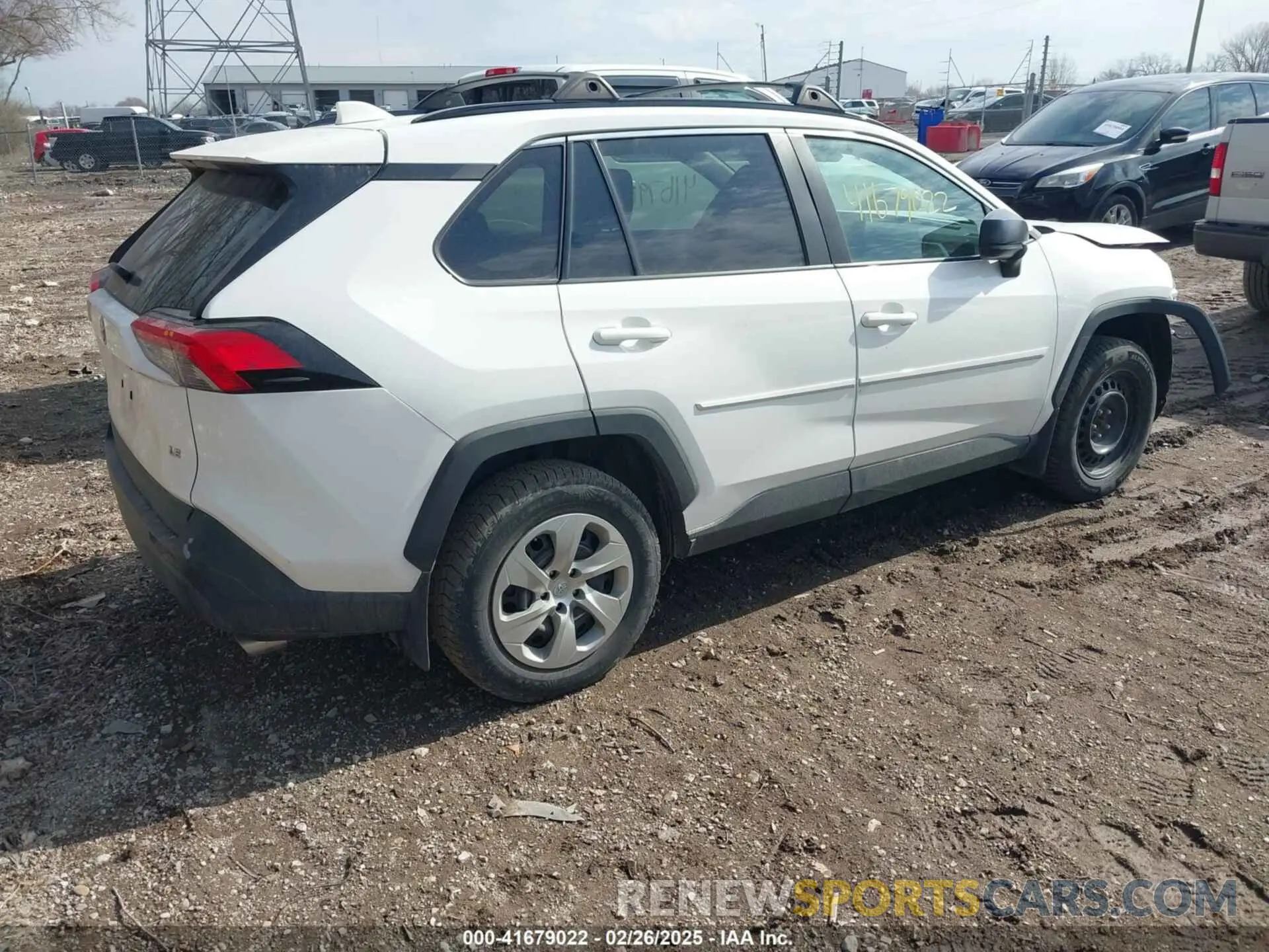 4 Photograph of a damaged car 2T3H1RFV9KW045248 TOYOTA RAV4 2019