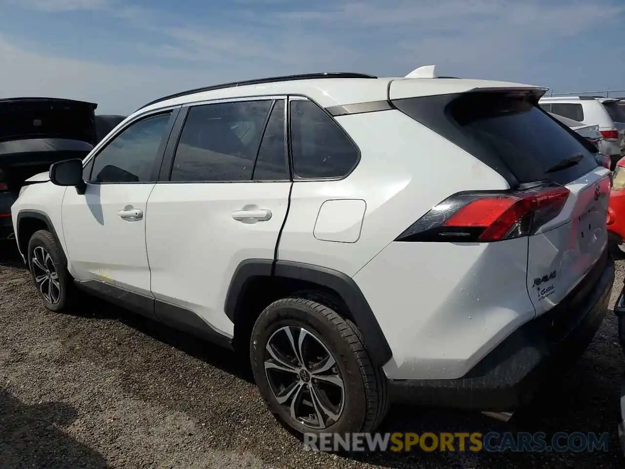 2 Photograph of a damaged car 2T3H1RFV9KW052376 TOYOTA RAV4 2019