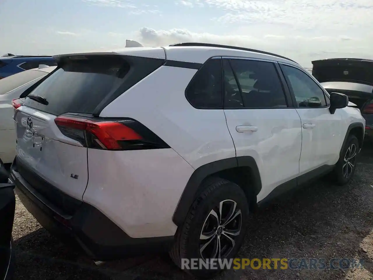 3 Photograph of a damaged car 2T3H1RFV9KW052376 TOYOTA RAV4 2019