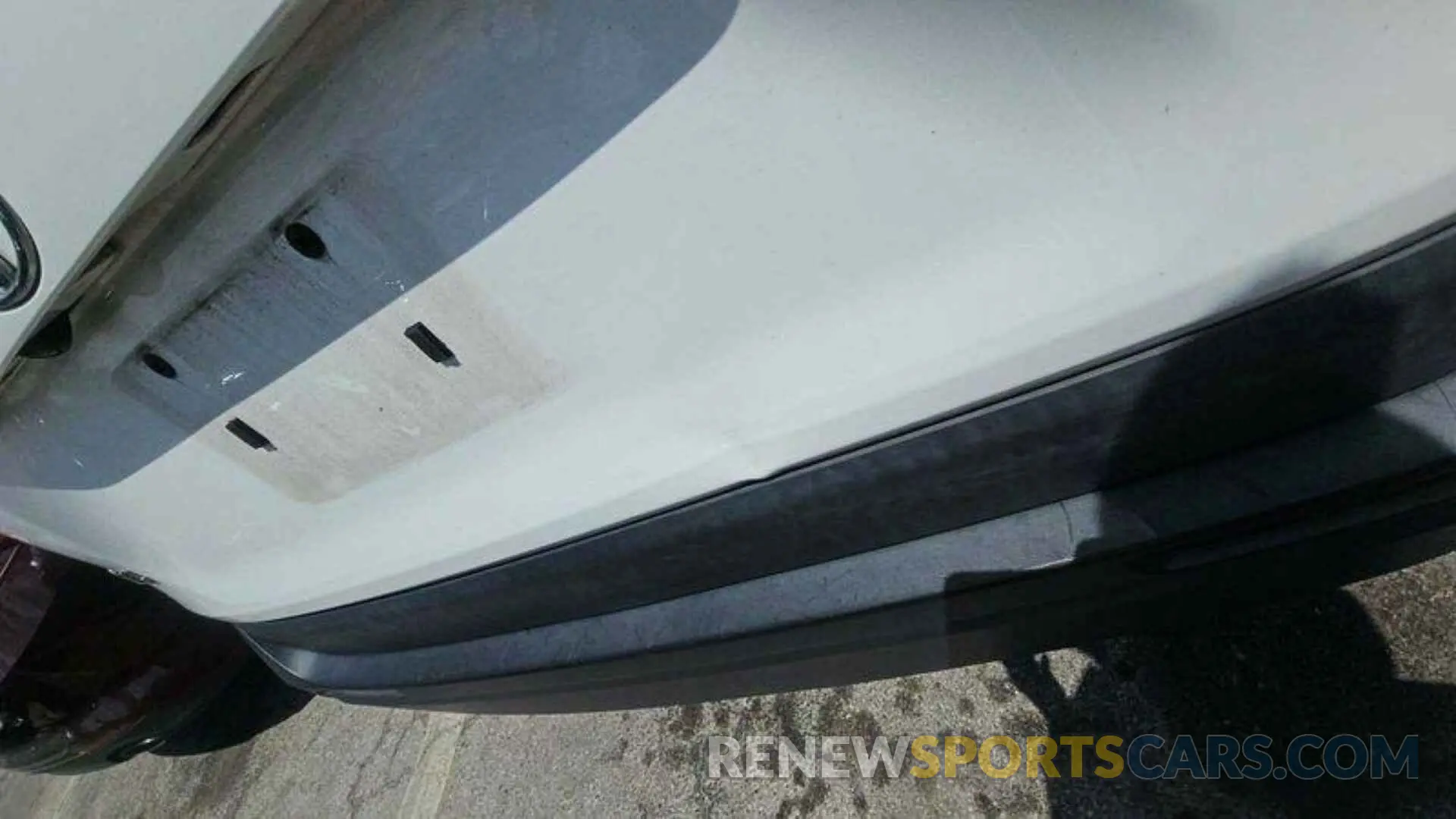 11 Photograph of a damaged car 2T3H1RFV9KW052572 TOYOTA RAV4 2019