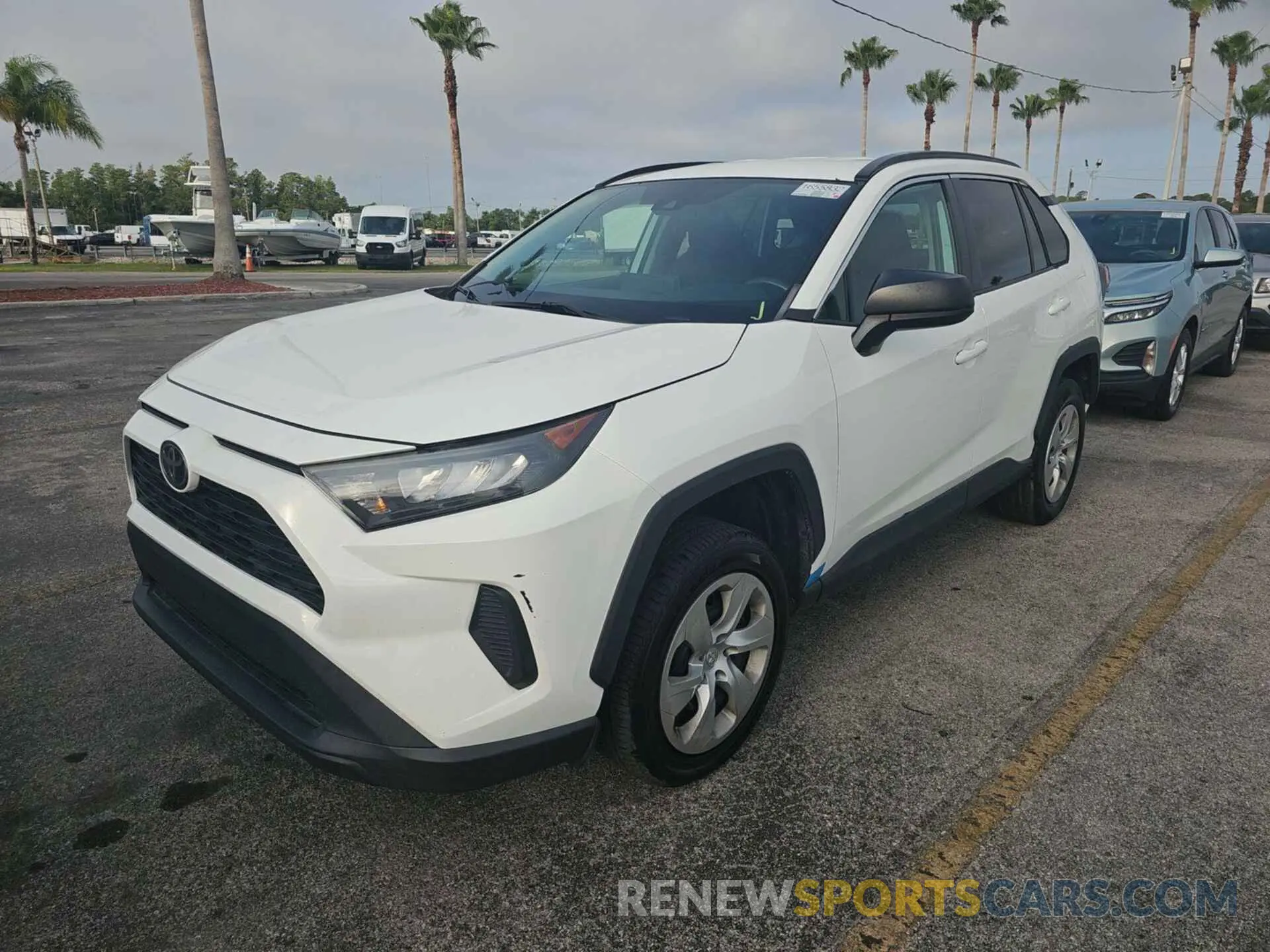 2 Photograph of a damaged car 2T3H1RFV9KW052572 TOYOTA RAV4 2019