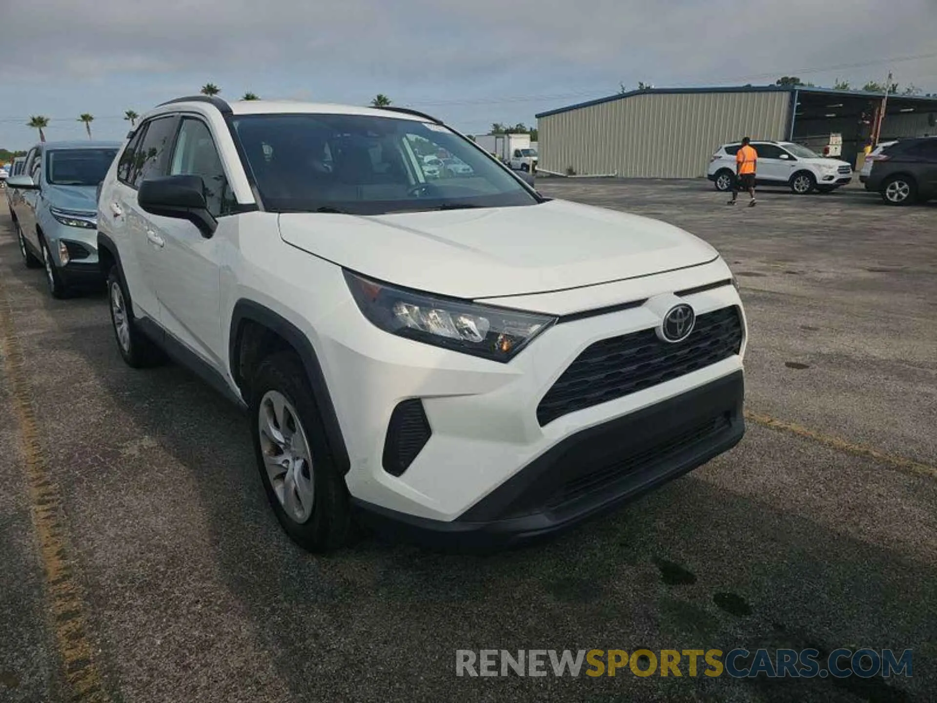 3 Photograph of a damaged car 2T3H1RFV9KW052572 TOYOTA RAV4 2019