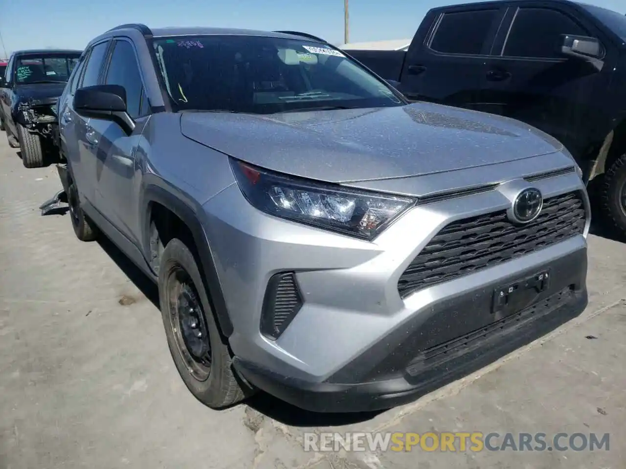 1 Photograph of a damaged car 2T3H1RFVXKC003298 TOYOTA RAV4 2019