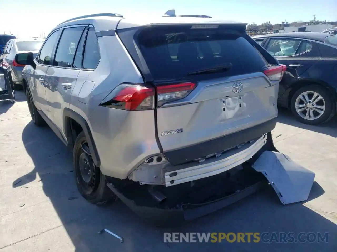 3 Photograph of a damaged car 2T3H1RFVXKC003298 TOYOTA RAV4 2019