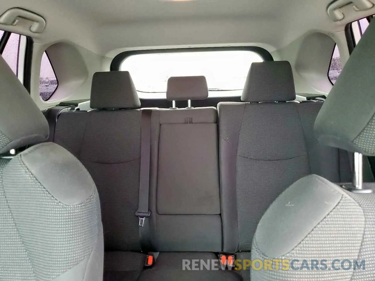 10 Photograph of a damaged car 2T3H1RFVXKC020456 TOYOTA RAV4 2019