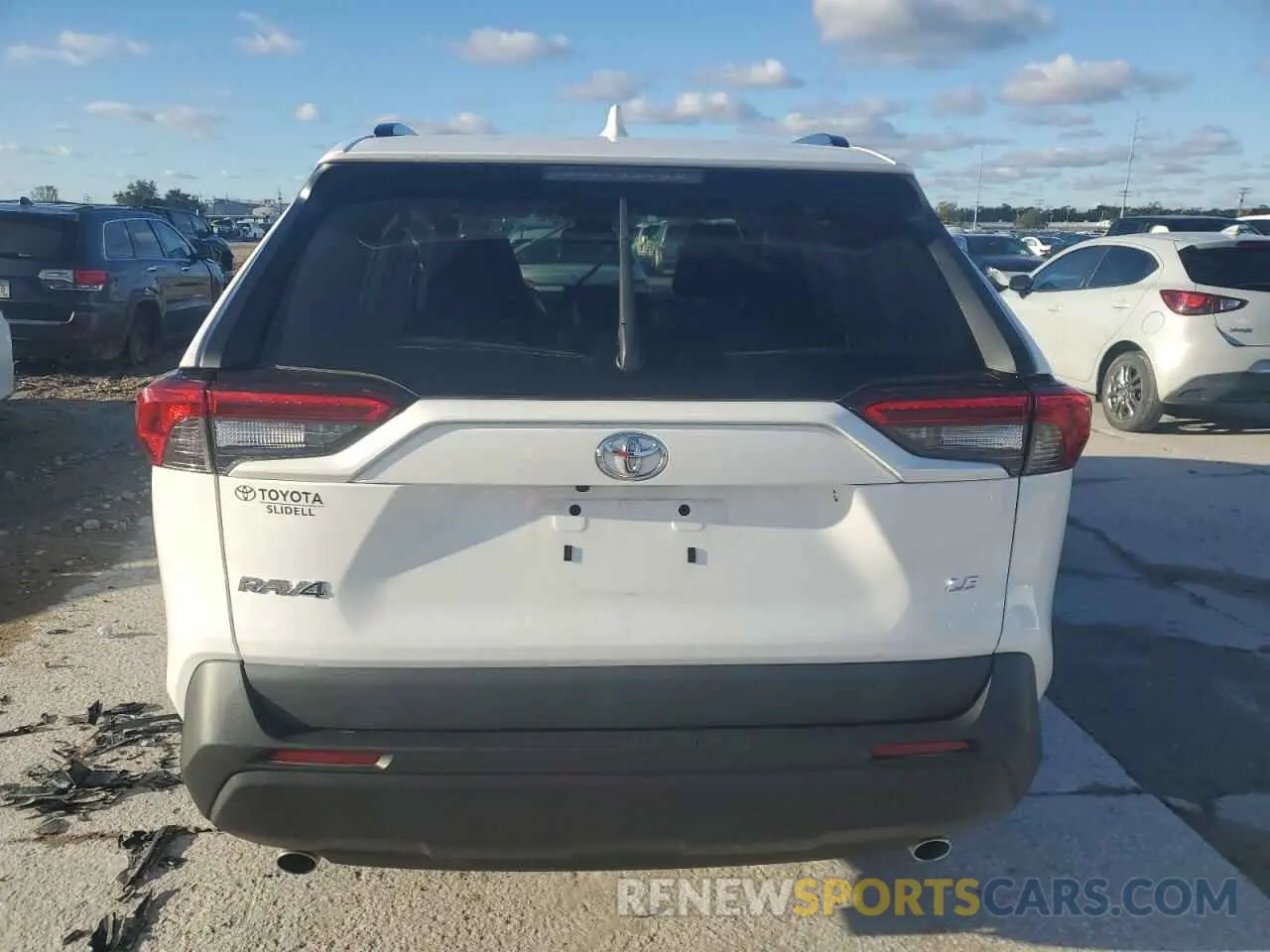 6 Photograph of a damaged car 2T3H1RFVXKC026760 TOYOTA RAV4 2019