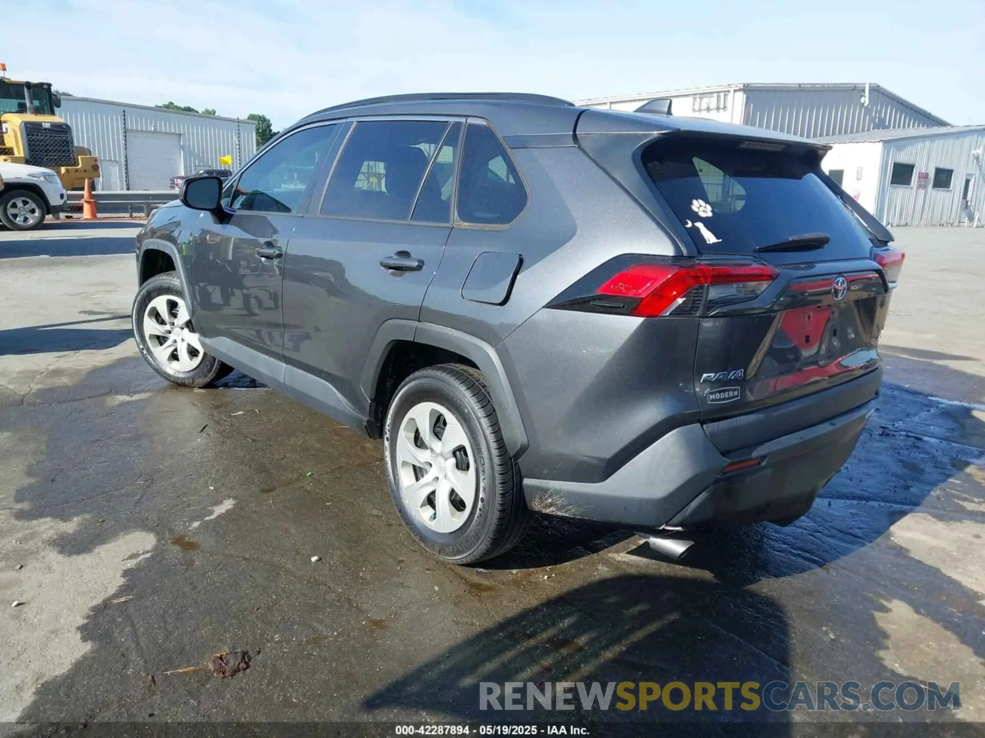 3 Photograph of a damaged car 2T3H1RFVXKC027598 TOYOTA RAV4 2019