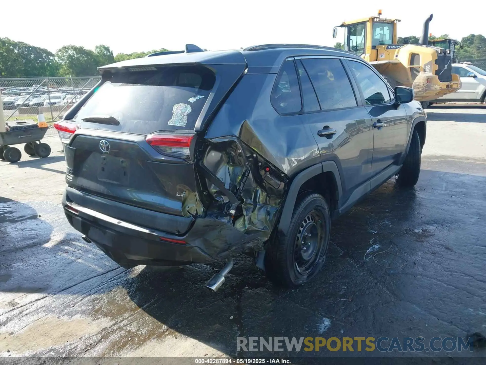 4 Photograph of a damaged car 2T3H1RFVXKC027598 TOYOTA RAV4 2019