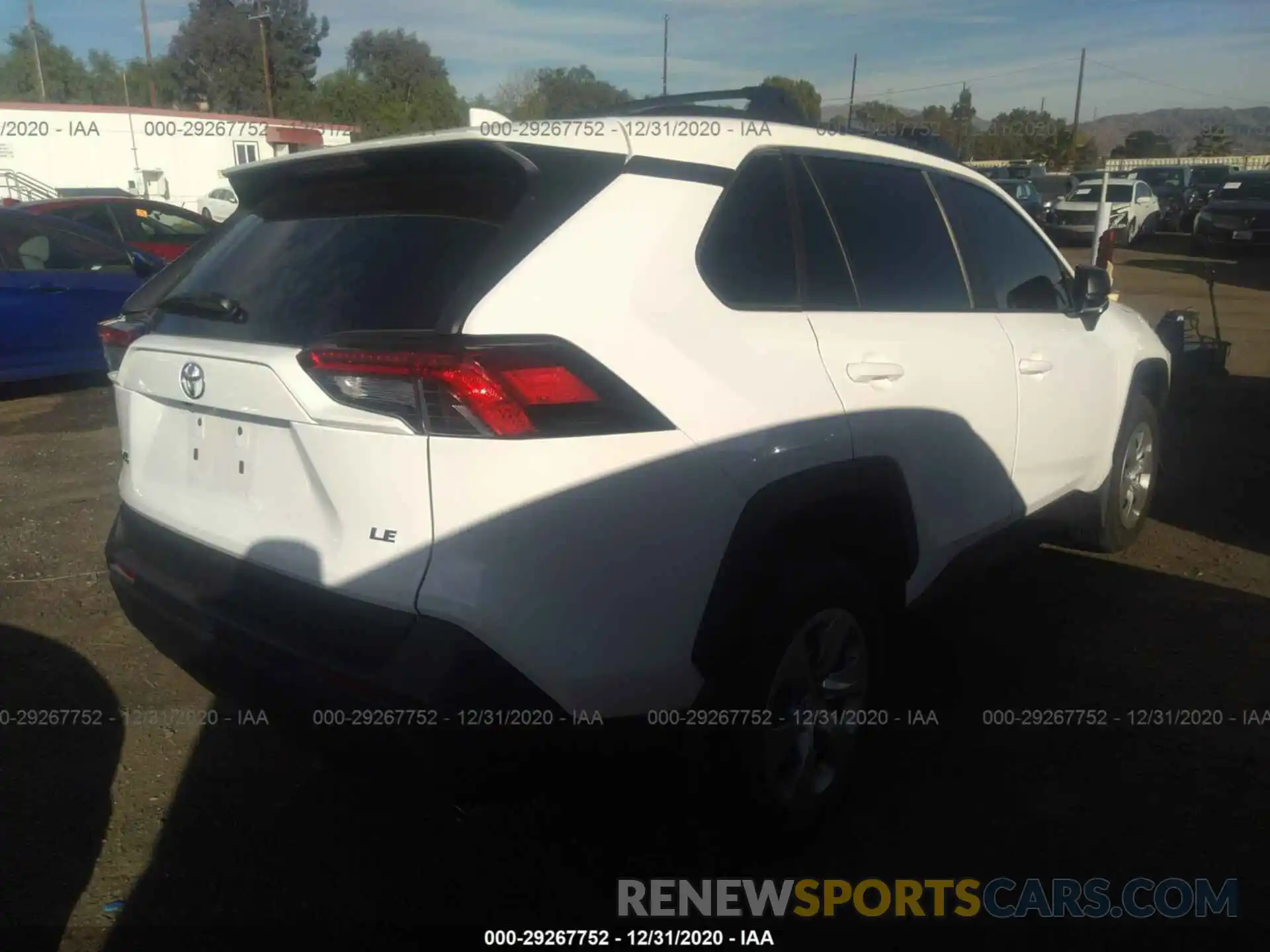 4 Photograph of a damaged car 2T3H1RFVXKC030274 TOYOTA RAV4 2019