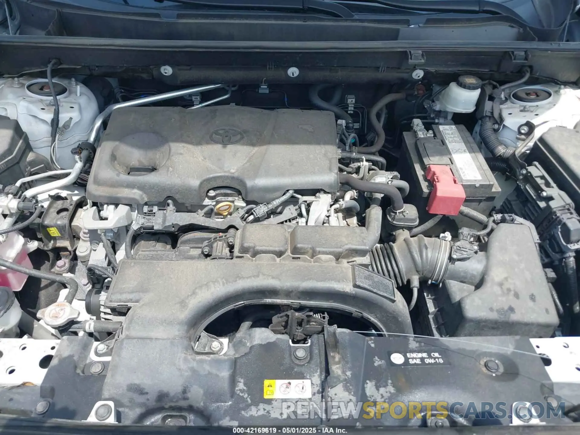 10 Photograph of a damaged car 2T3H1RFVXKW006958 TOYOTA RAV4 2019