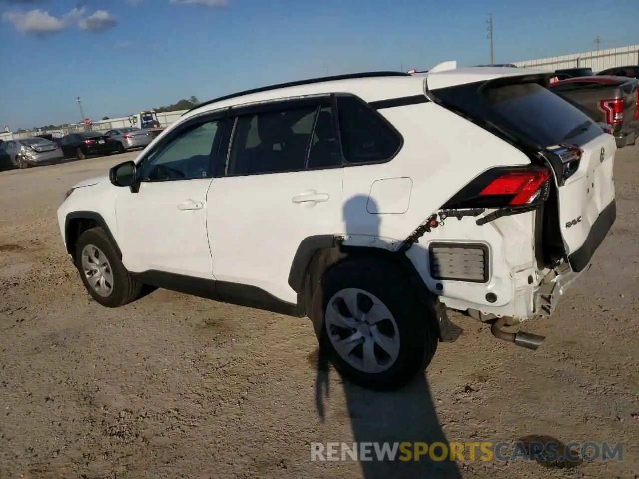 2 Photograph of a damaged car 2T3H1RFVXKW020732 TOYOTA RAV4 2019