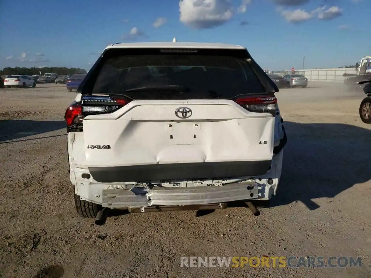 6 Photograph of a damaged car 2T3H1RFVXKW020732 TOYOTA RAV4 2019