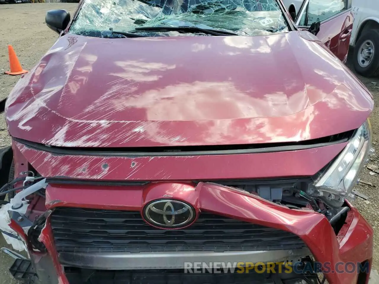 11 Photograph of a damaged car 2T3H1RFVXKW021492 TOYOTA RAV4 2019