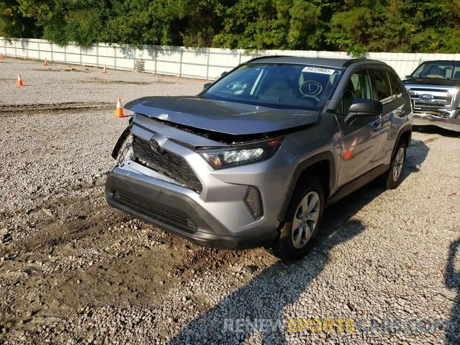 2 Photograph of a damaged car 2T3H1RFVXKW021704 TOYOTA RAV4 2019