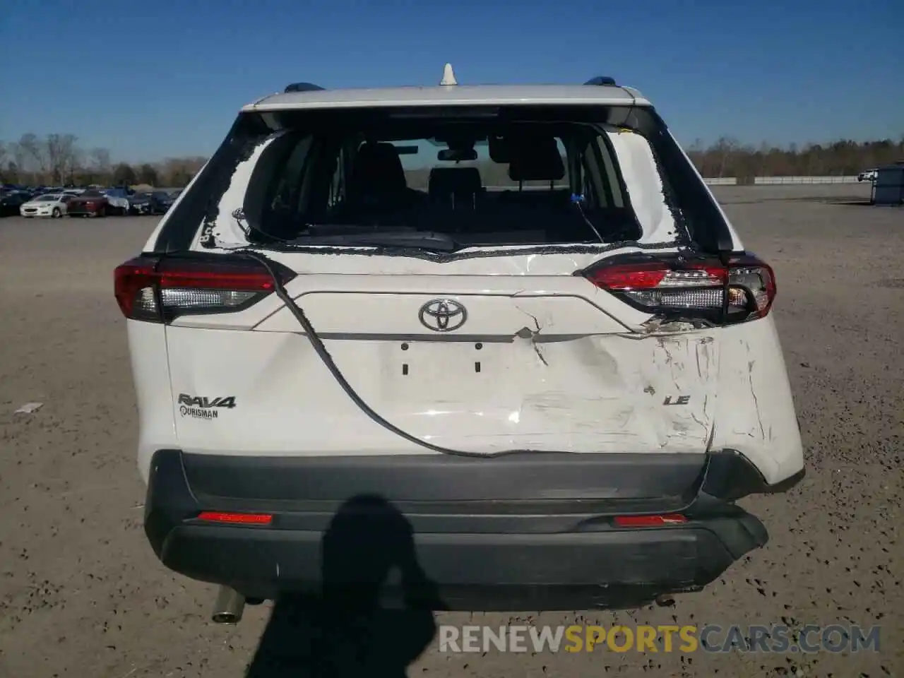 6 Photograph of a damaged car 2T3H1RFVXKW041760 TOYOTA RAV4 2019