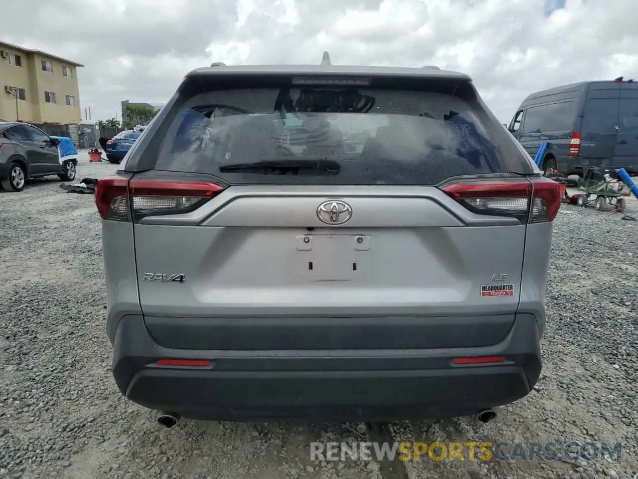 6 Photograph of a damaged car 2T3H1RFVXKW041886 TOYOTA RAV4 2019