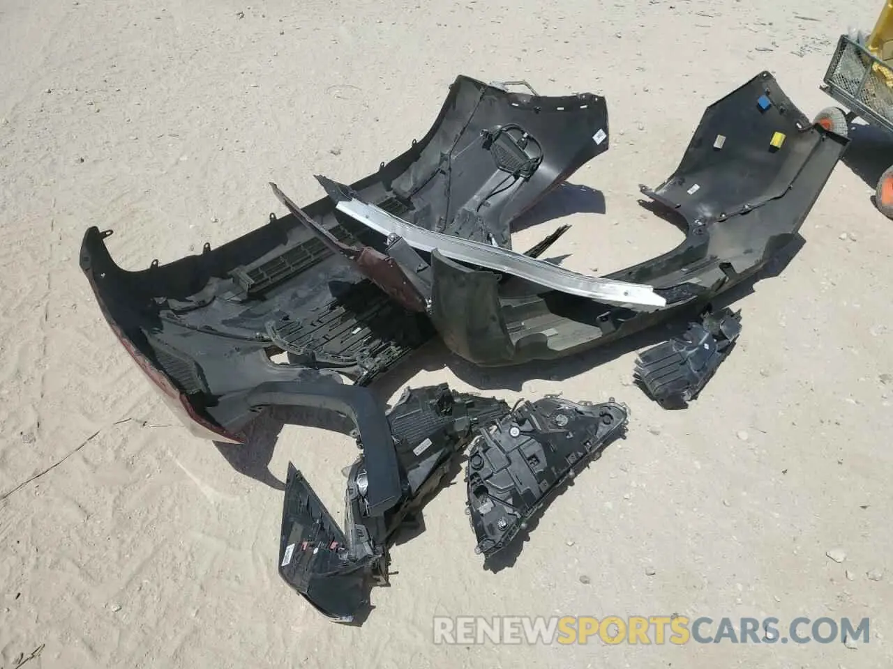 14 Photograph of a damaged car 2T3H1RFVXKW050264 TOYOTA RAV4 2019