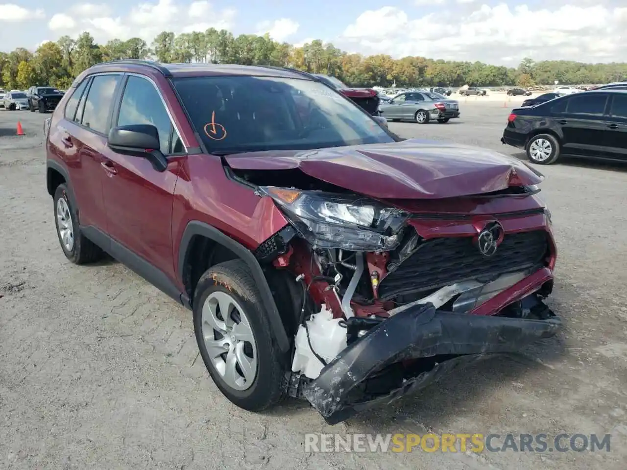 1 Photograph of a damaged car 2T3H1RFVXKW052709 TOYOTA RAV4 2019