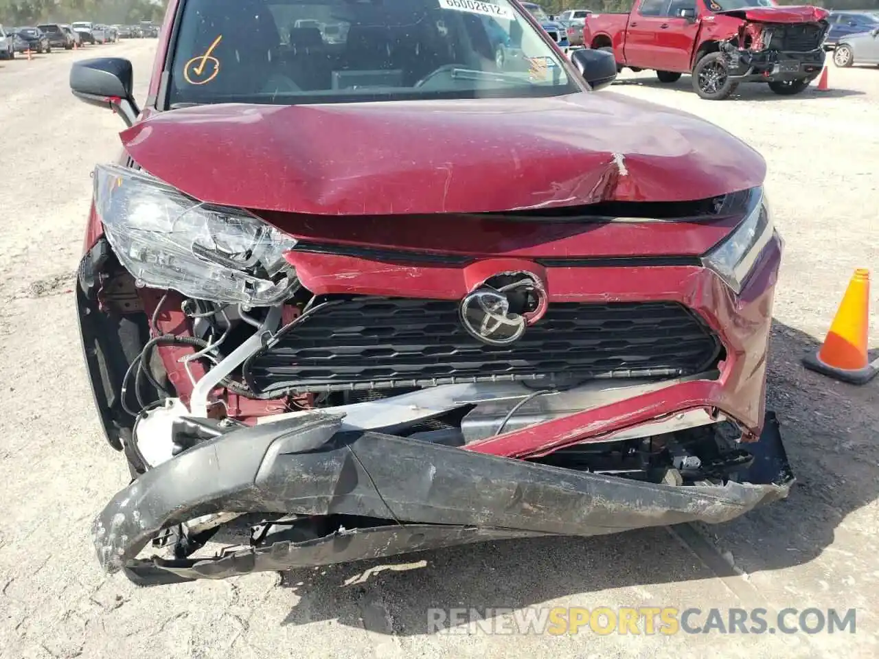 9 Photograph of a damaged car 2T3H1RFVXKW052709 TOYOTA RAV4 2019