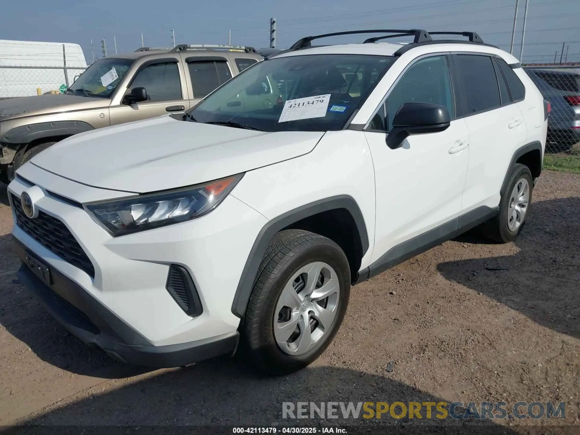2 Photograph of a damaged car 2T3H1RFVXKW055268 TOYOTA RAV4 2019