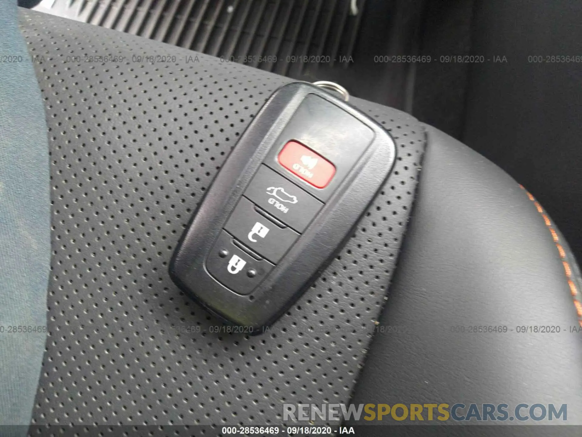 11 Photograph of a damaged car 2T3J1RFV0KC052818 TOYOTA RAV4 2019