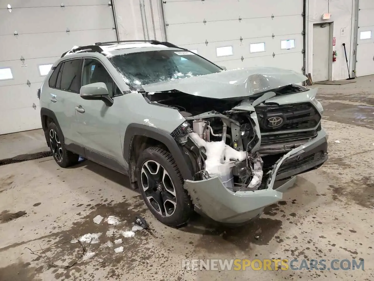 4 Photograph of a damaged car 2T3J1RFV0KW003987 TOYOTA RAV4 2019