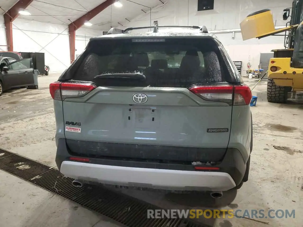 6 Photograph of a damaged car 2T3J1RFV0KW003987 TOYOTA RAV4 2019
