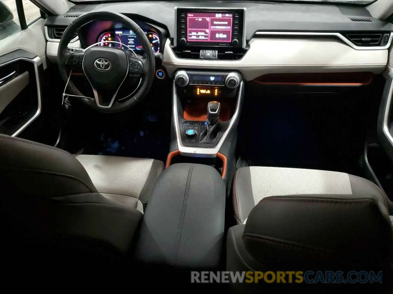 8 Photograph of a damaged car 2T3J1RFV0KW003987 TOYOTA RAV4 2019