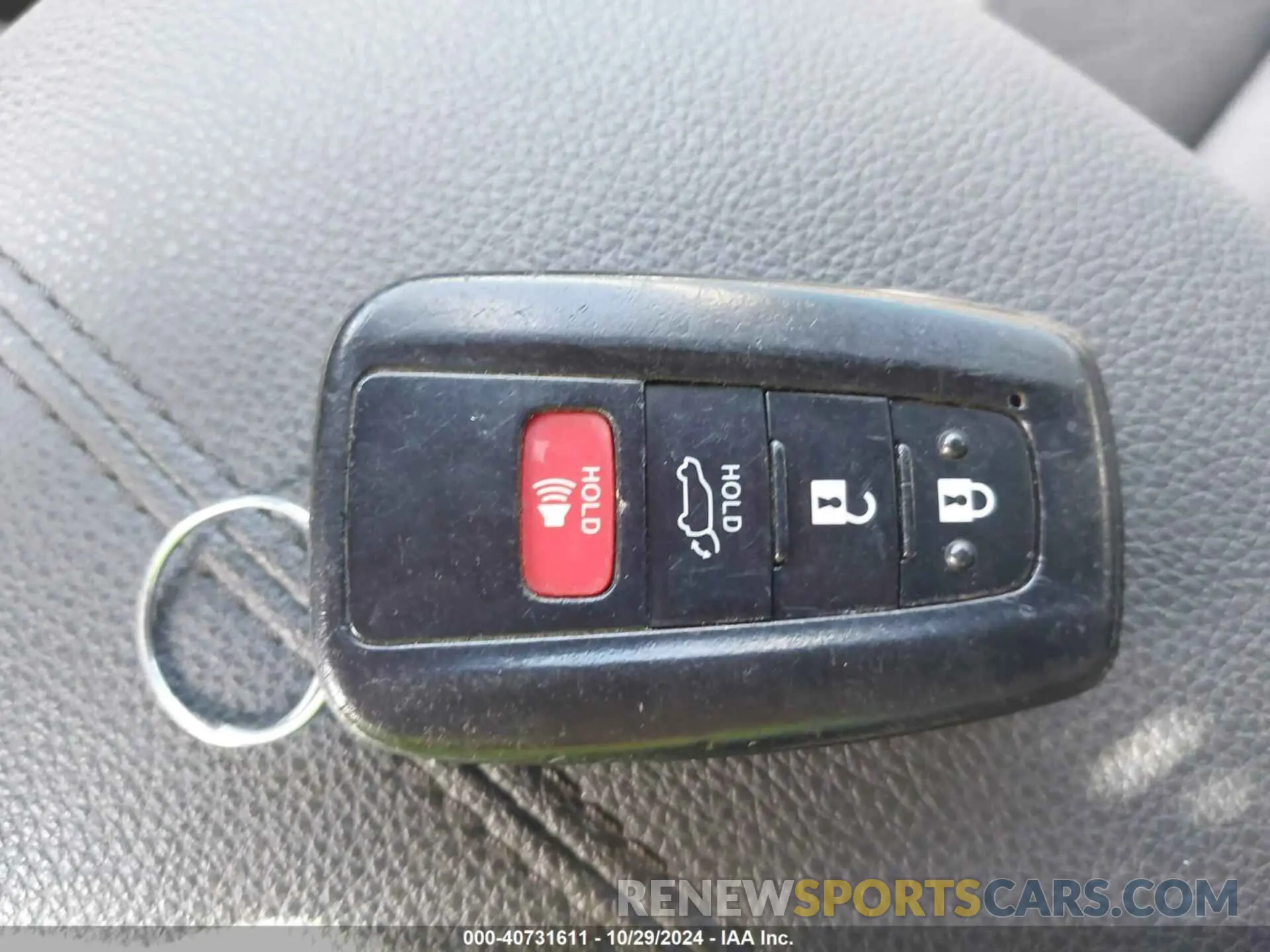 11 Photograph of a damaged car 2T3J1RFV0KW008655 TOYOTA RAV4 2019