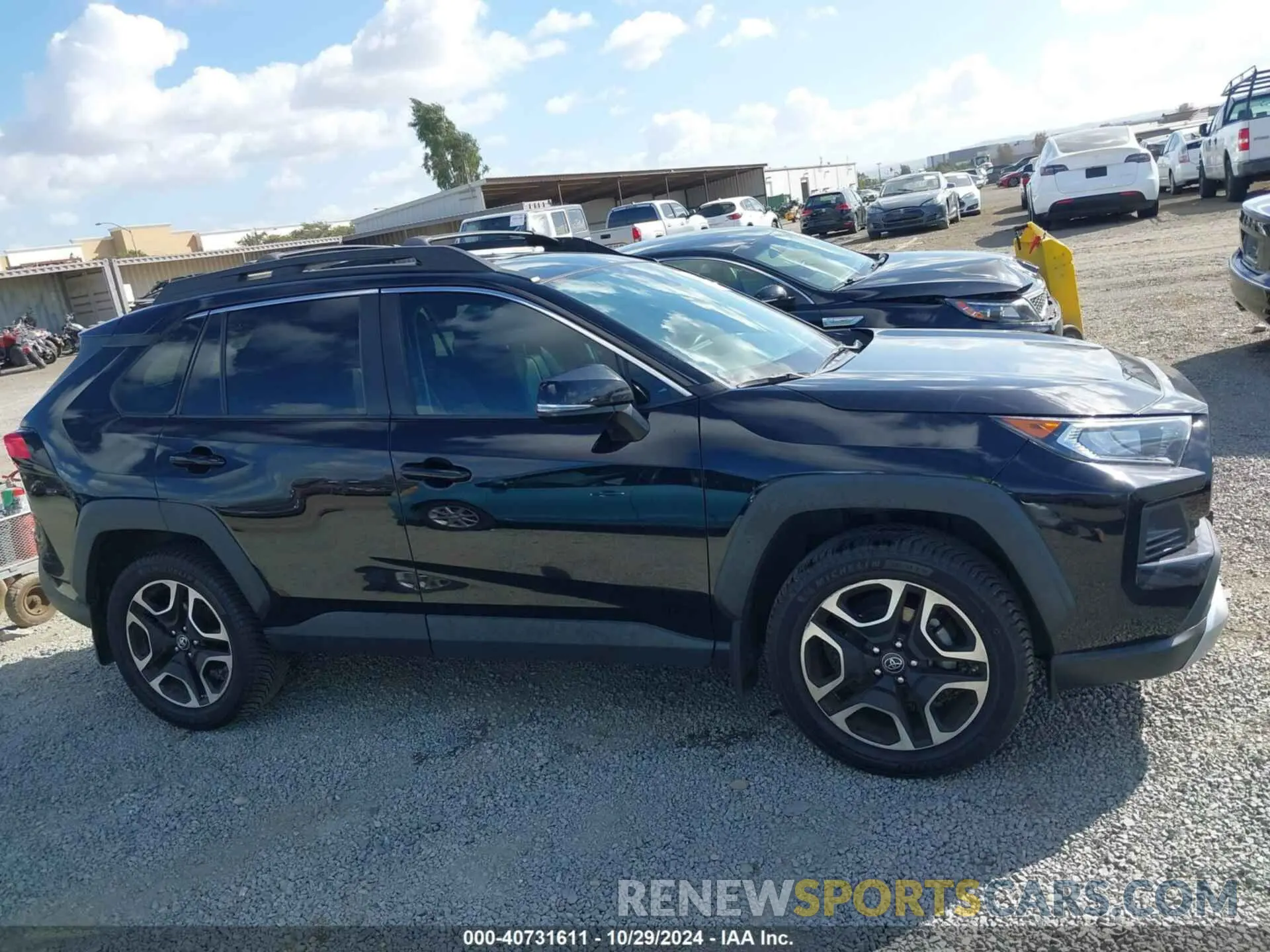 13 Photograph of a damaged car 2T3J1RFV0KW008655 TOYOTA RAV4 2019