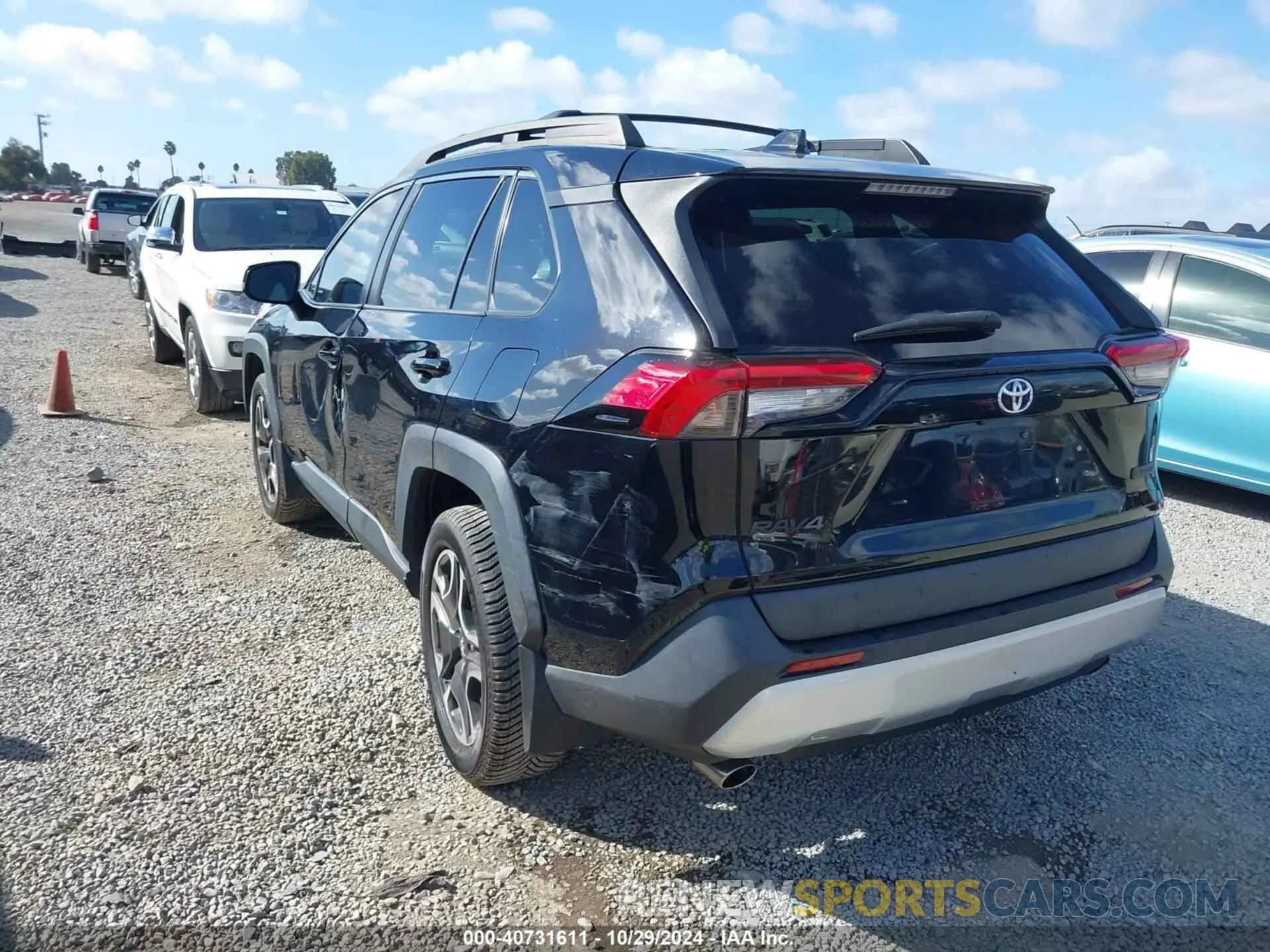 3 Photograph of a damaged car 2T3J1RFV0KW008655 TOYOTA RAV4 2019