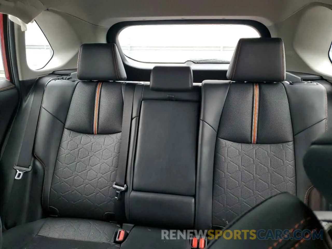 10 Photograph of a damaged car 2T3J1RFV0KW022961 TOYOTA RAV4 2019