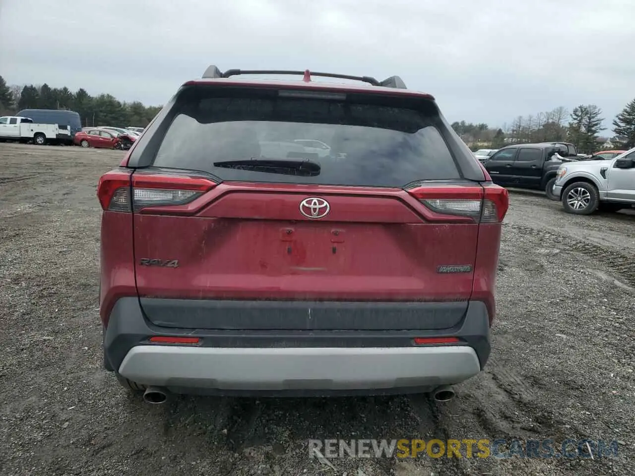 6 Photograph of a damaged car 2T3J1RFV0KW022961 TOYOTA RAV4 2019