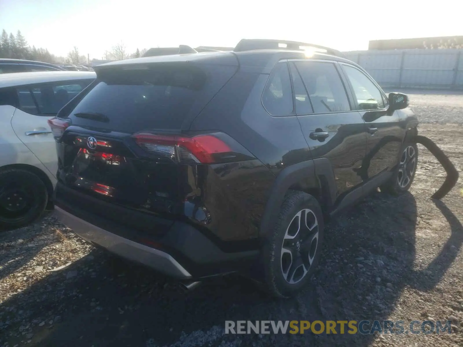4 Photograph of a damaged car 2T3J1RFV0KW030543 TOYOTA RAV4 2019