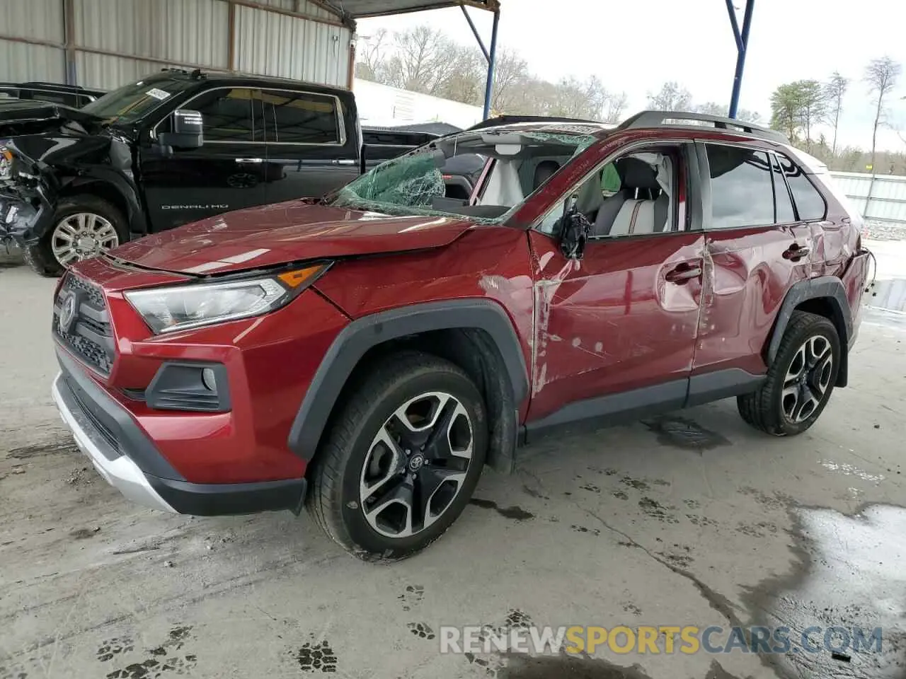 1 Photograph of a damaged car 2T3J1RFV0KW033331 TOYOTA RAV4 2019
