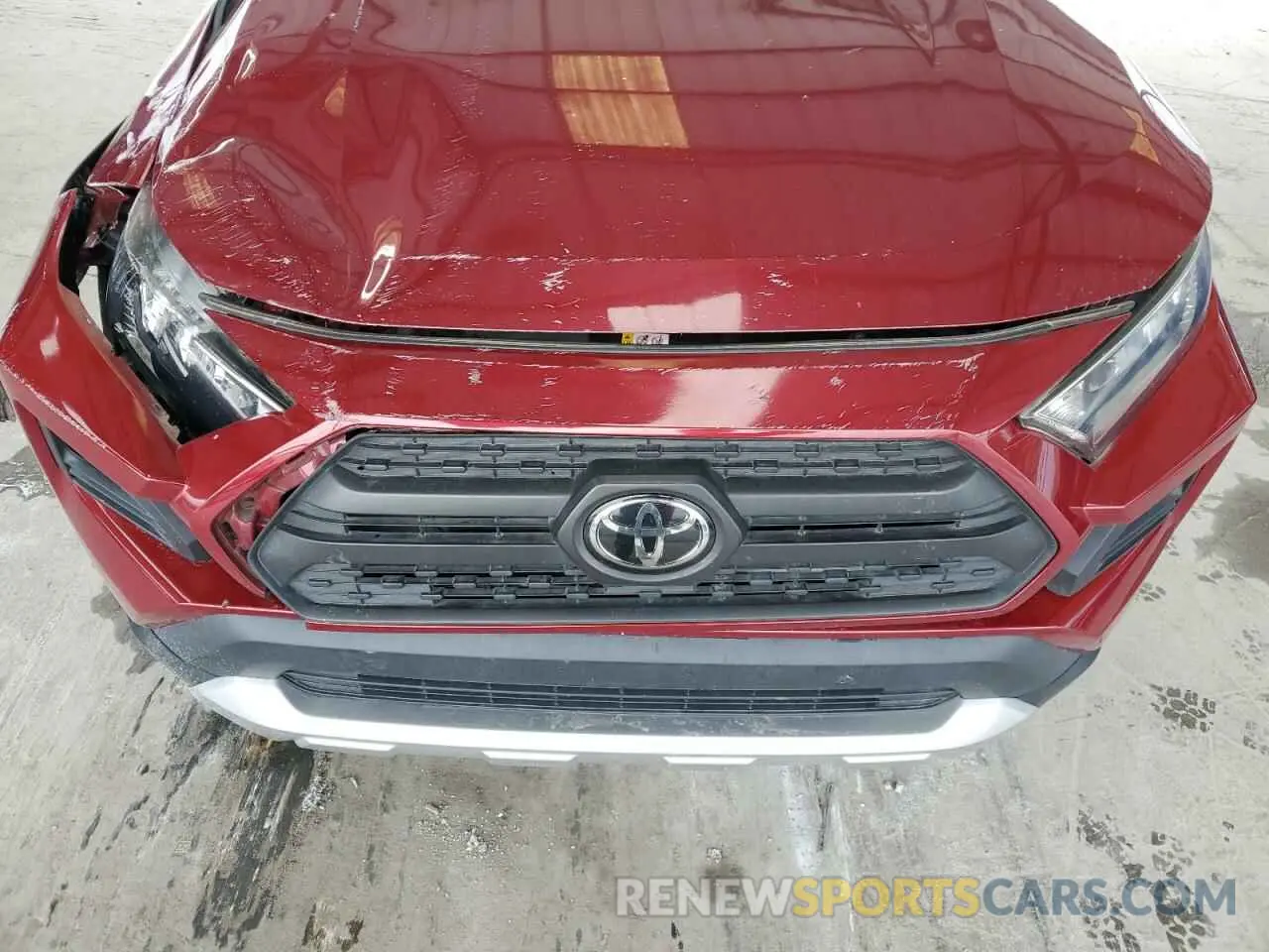 12 Photograph of a damaged car 2T3J1RFV0KW033331 TOYOTA RAV4 2019