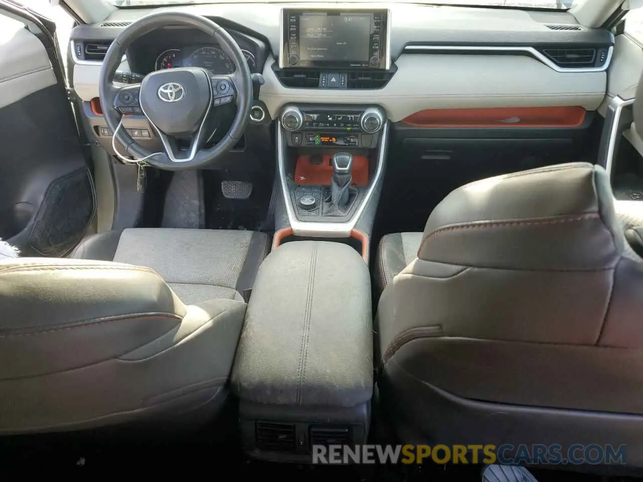 8 Photograph of a damaged car 2T3J1RFV1KC018046 TOYOTA RAV4 2019