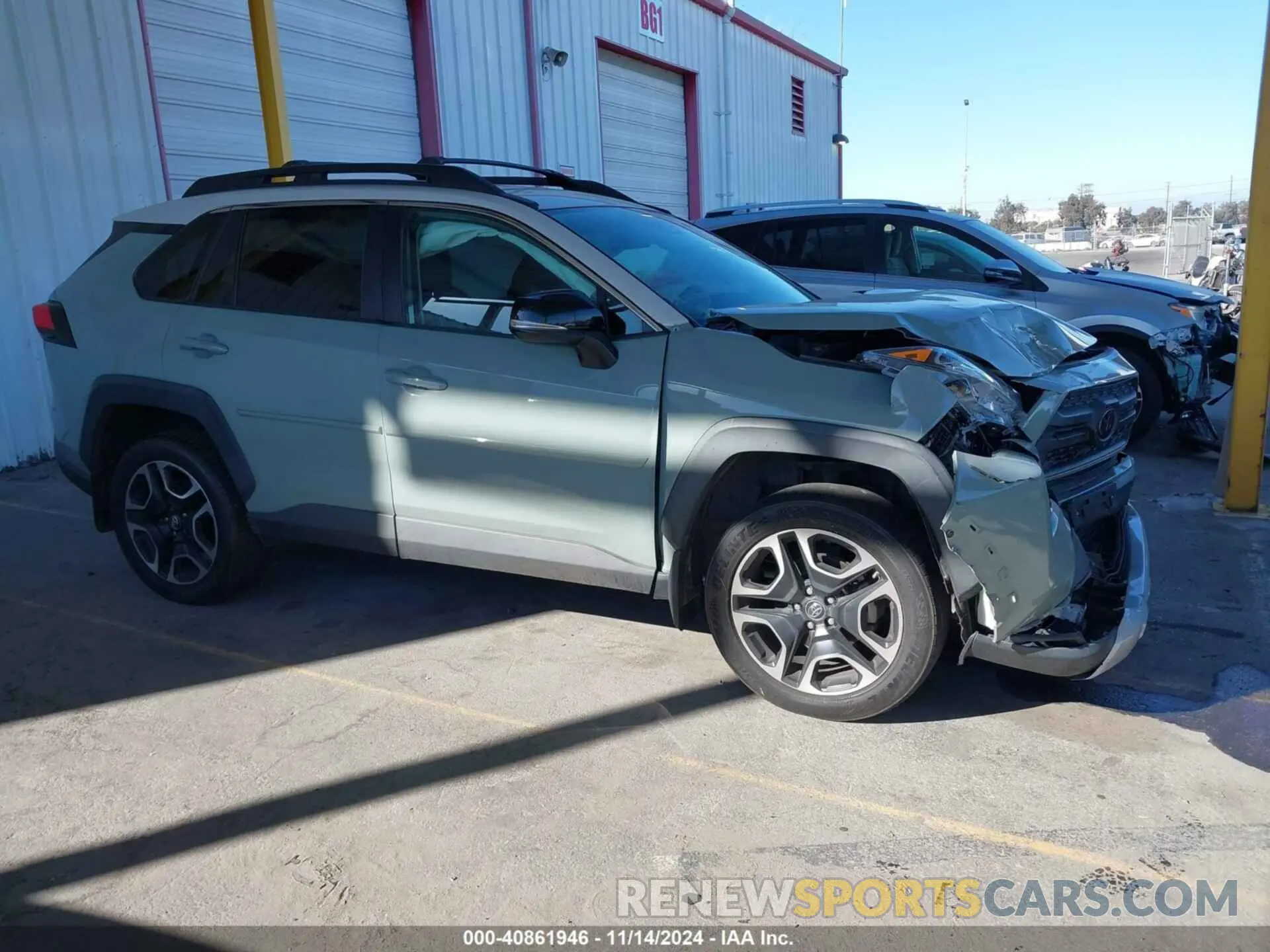 13 Photograph of a damaged car 2T3J1RFV1KC029354 TOYOTA RAV4 2019